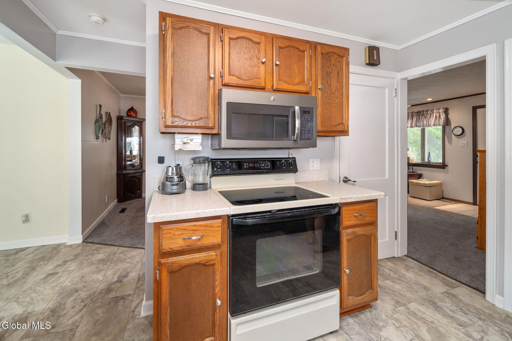 15 Oakland Avenue Amsterdam NY 12010
