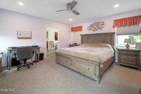 15 Oakland Avenue Amsterdam NY 12010