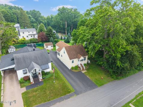 15 Oakland Avenue Amsterdam NY 12010