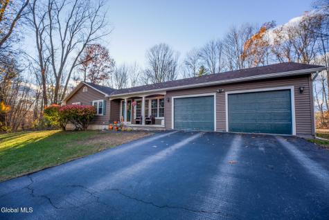 4 Hobbs Lane Fort Edward NY 12803