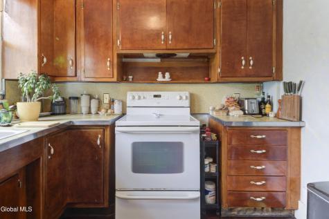 1715 Amsterdam Road Glenville NY 12302
