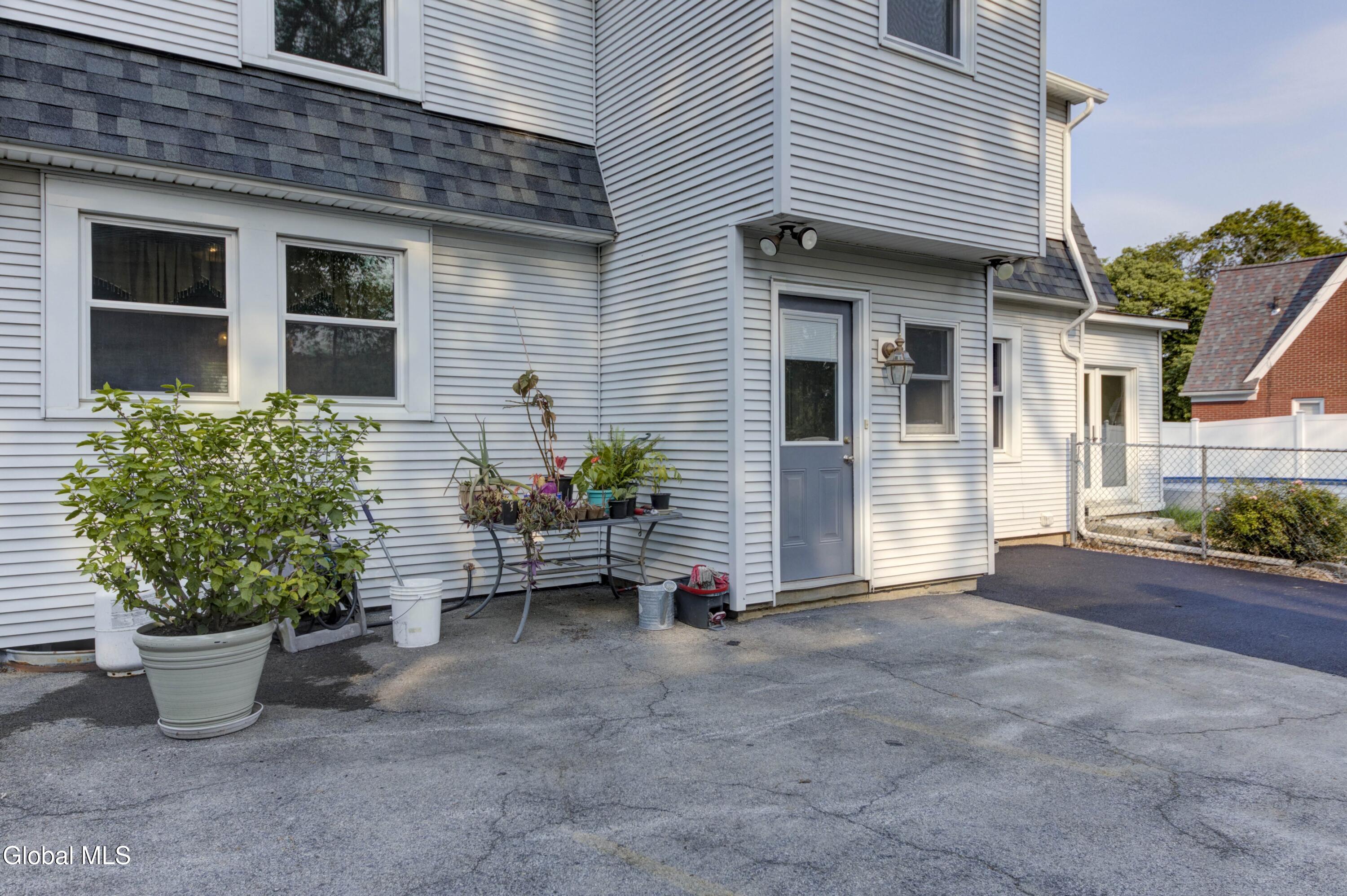 1715 Amsterdam Road Glenville NY 12302