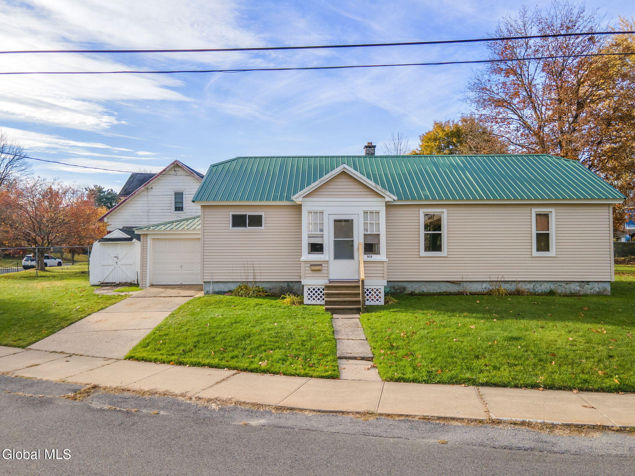 309 Parkwood Avenue Johnstown NY 12095