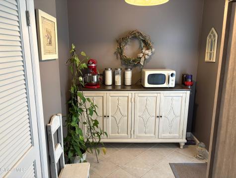 1352 Lawn Avenue Schenectady NY 12306