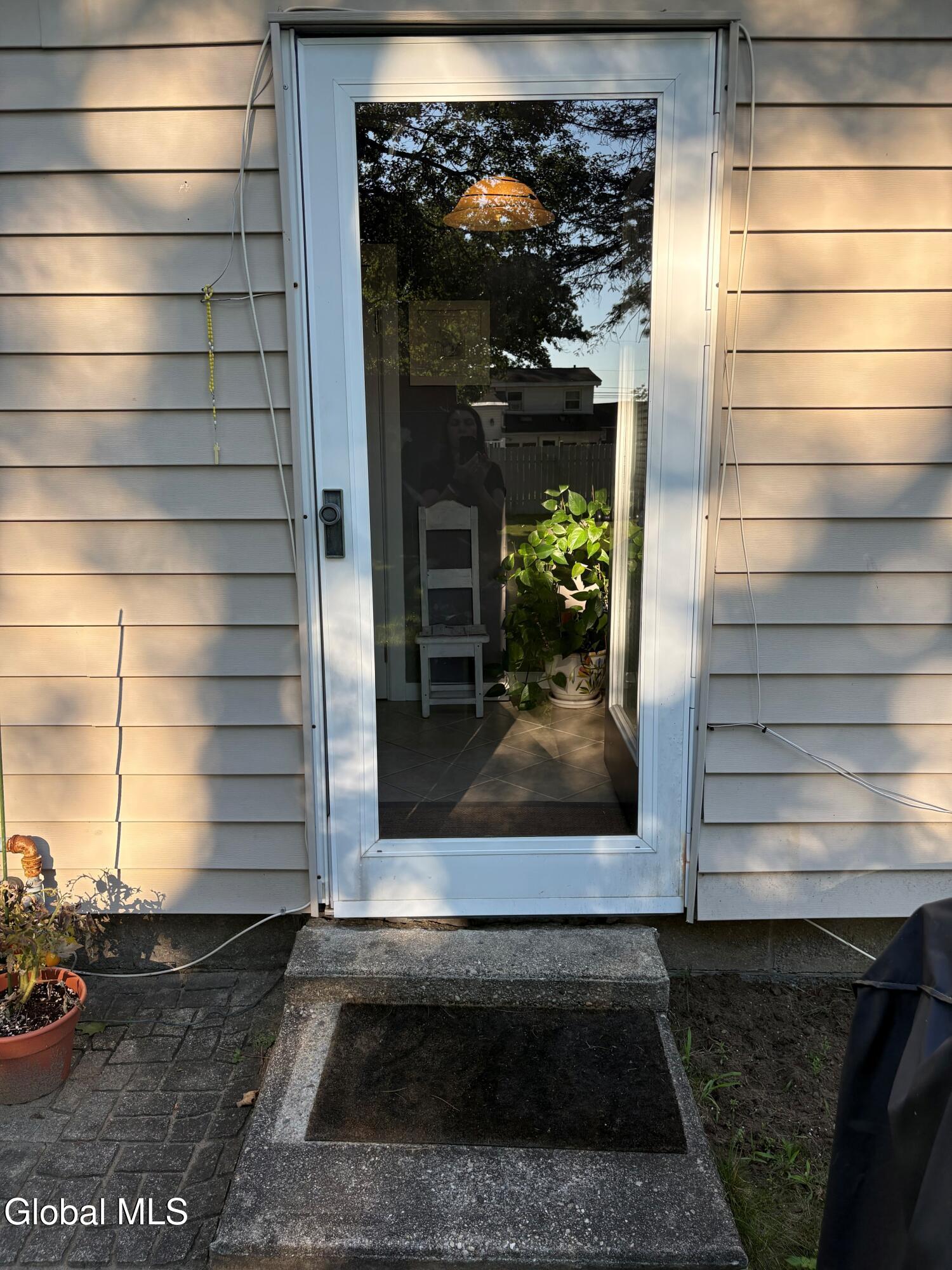 1352 Lawn Avenue Schenectady NY 12306