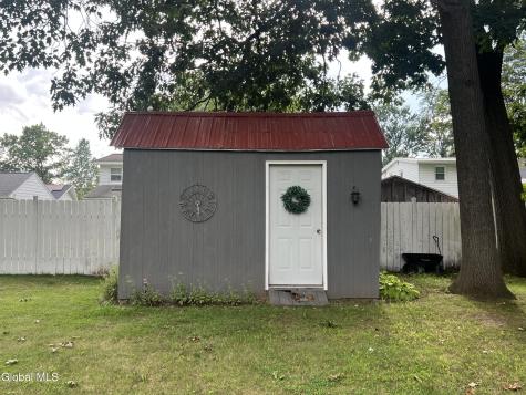 1352 Lawn Avenue Schenectady NY 12306