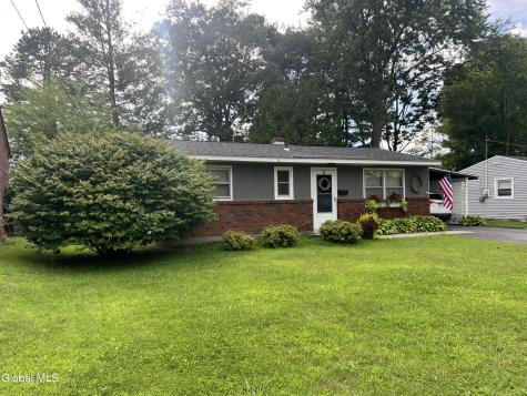1352 Lawn Avenue Schenectady NY 12306