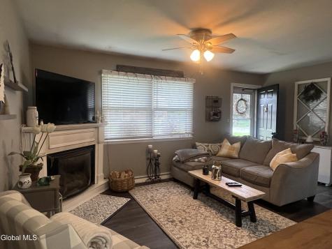1352 Lawn Avenue Schenectady NY 12306