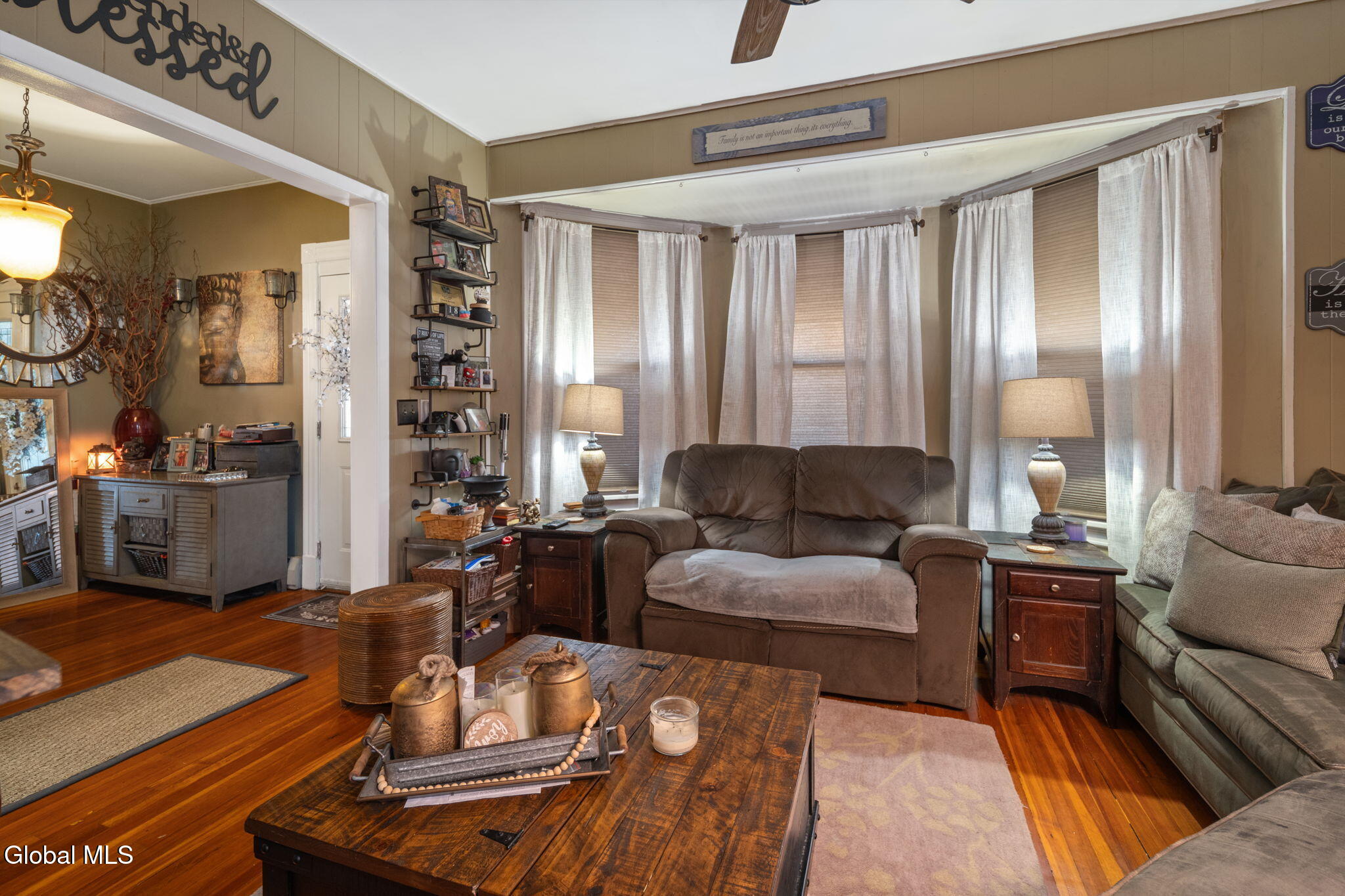 1029 Forest Road Schenectady NY 12303