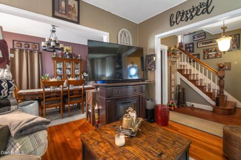 1029 Forest Road Schenectady NY 12303