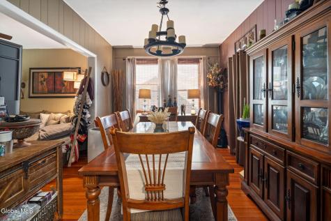 1029 Forest Road Schenectady NY 12303