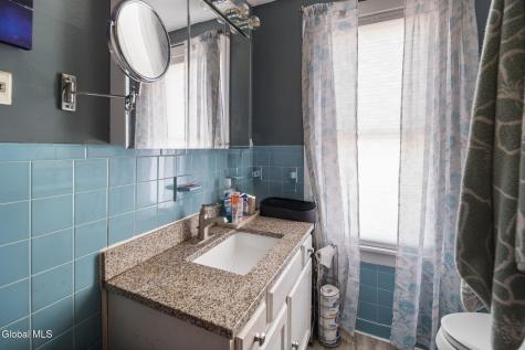 1029 Forest Road Schenectady NY 12303