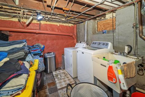 1029 Forest Road Schenectady NY 12303