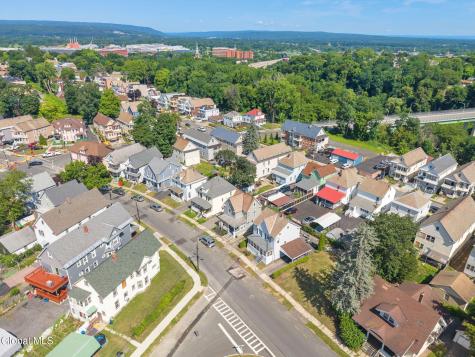 1029 Forest Road Schenectady NY 12303