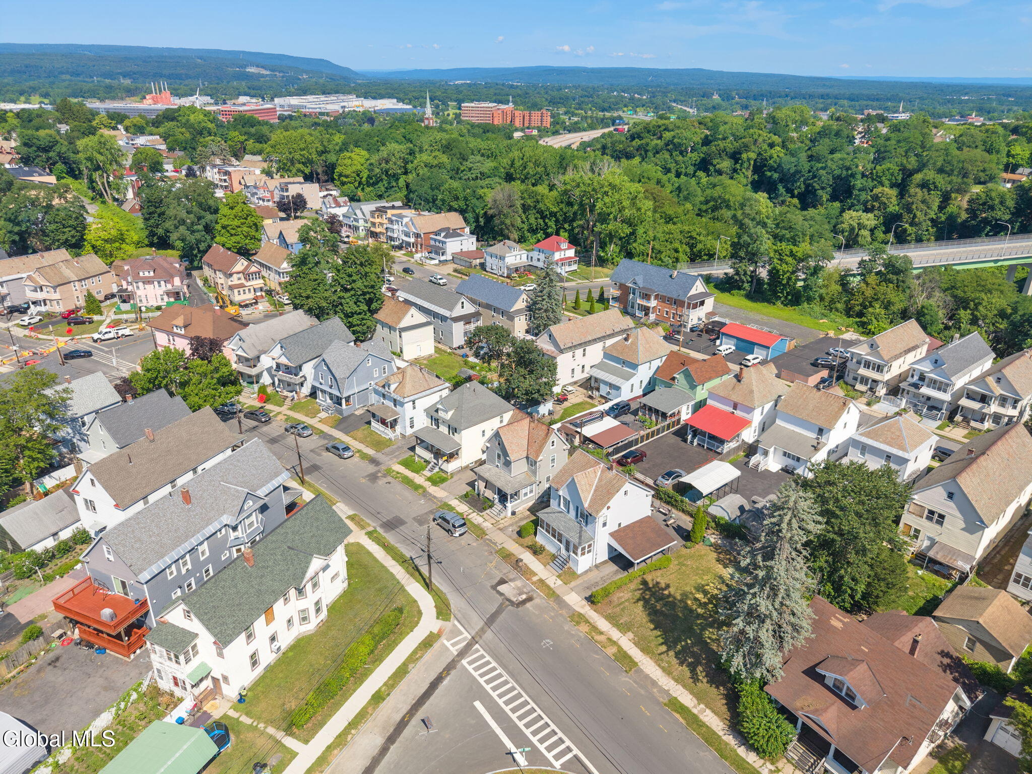 1029 Forest Road Schenectady NY 12303