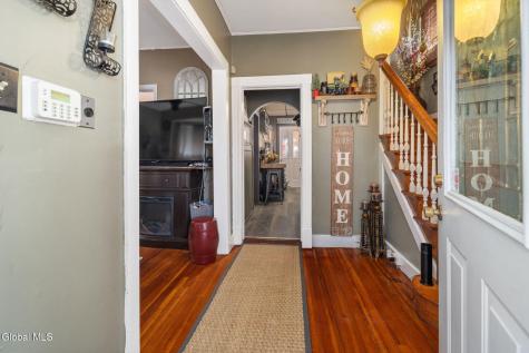 1029 Forest Road Schenectady NY 12303