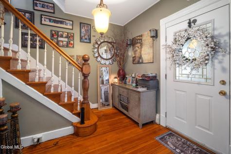 1029 Forest Road Schenectady NY 12303