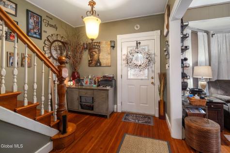 1029 Forest Road Schenectady NY 12303