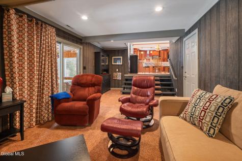 751 Carlton Road Clifton Park NY 12065