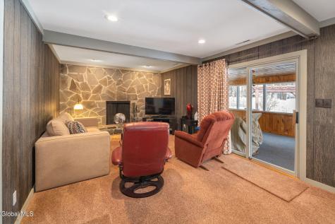 751 Carlton Road Clifton Park NY 12065