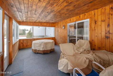 751 Carlton Road Clifton Park NY 12065