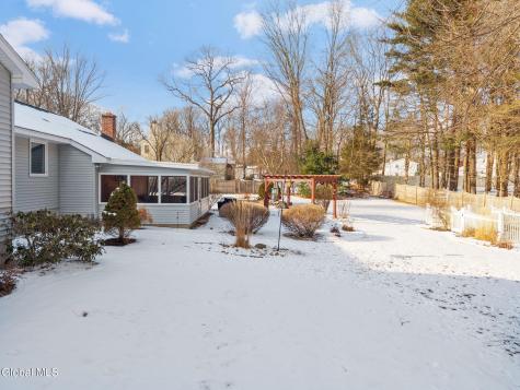 751 Carlton Road Clifton Park NY 12065