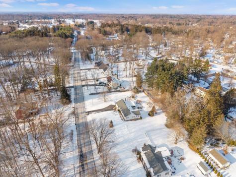 751 Carlton Road Clifton Park NY 12065