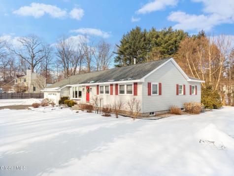 751 Carlton Road Clifton Park NY 12065