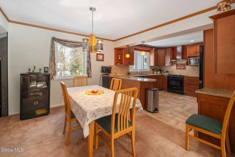 751 Carlton Road Clifton Park NY 12065