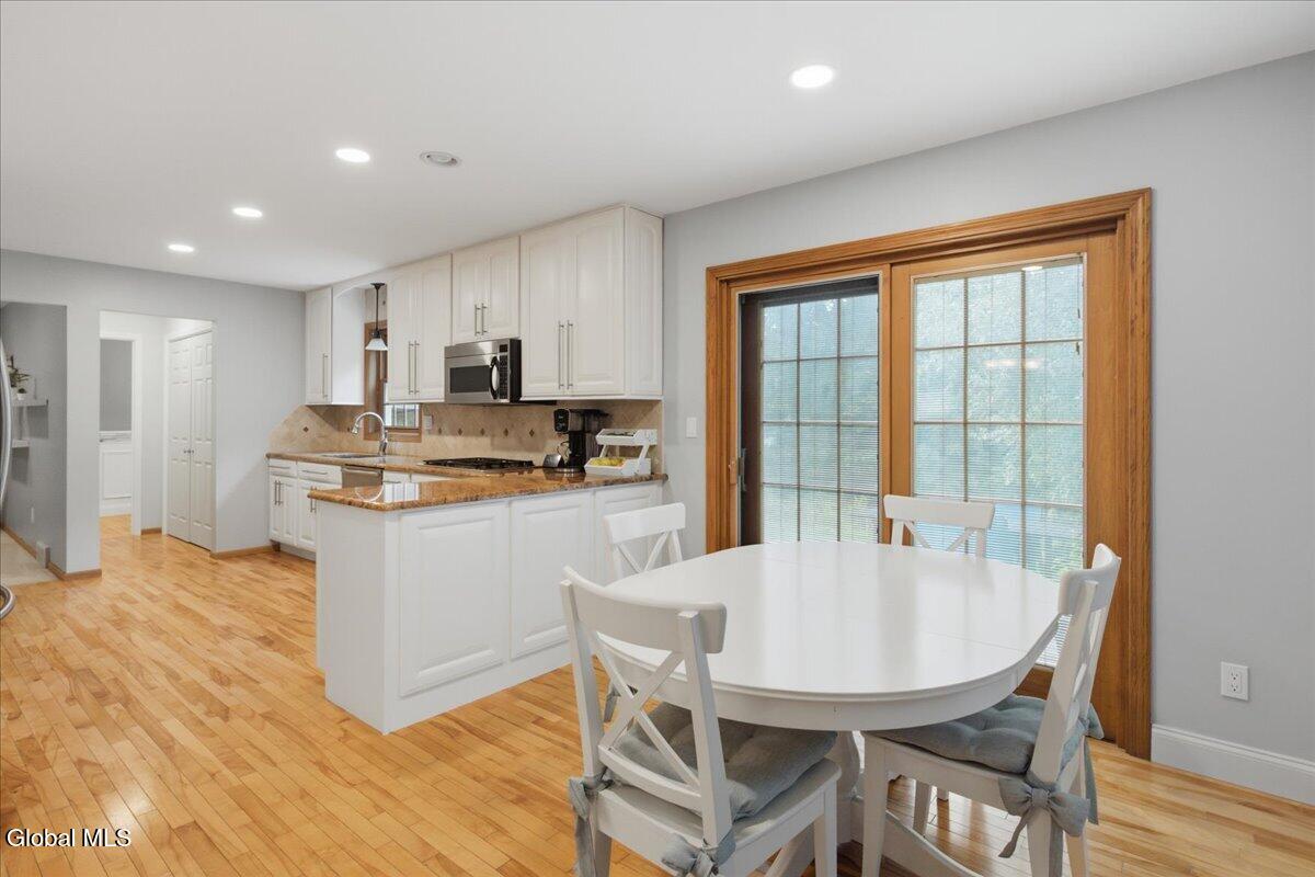 11 Tudor Street Clifton Park NY 12065