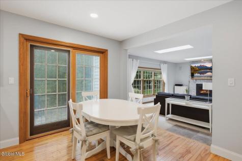 11 Tudor Street Clifton Park NY 12065