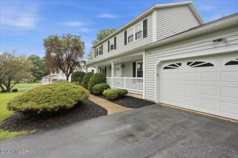 11 Tudor Street Clifton Park NY 12065