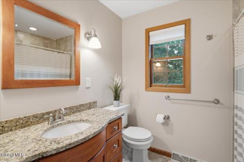 11 Tudor Street Clifton Park NY 12065