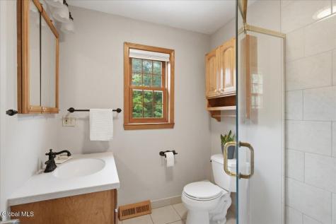 11 Tudor Street Clifton Park NY 12065