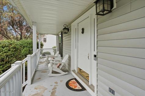 11 Tudor Street Clifton Park NY 12065