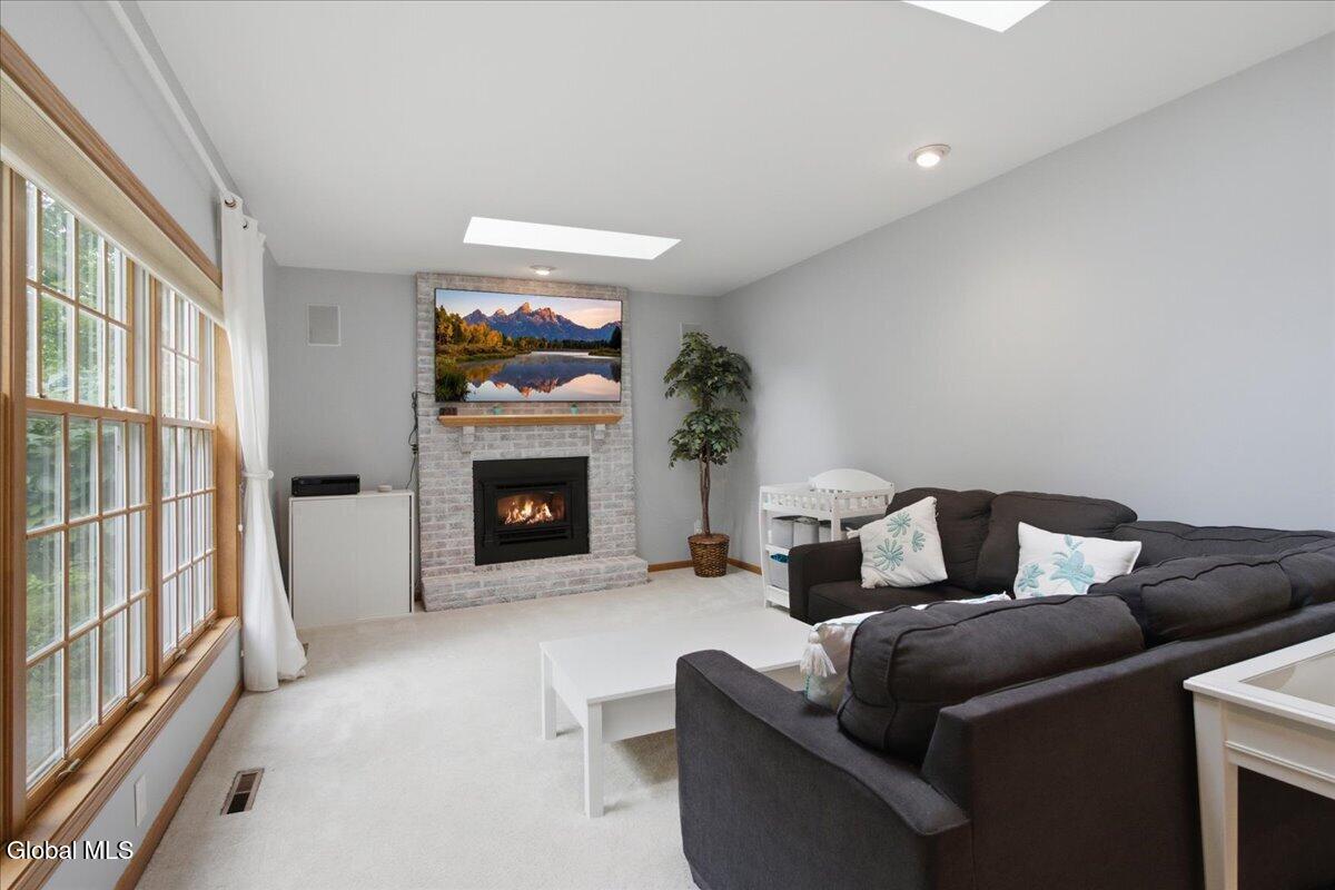 11 Tudor Street Clifton Park NY 12065