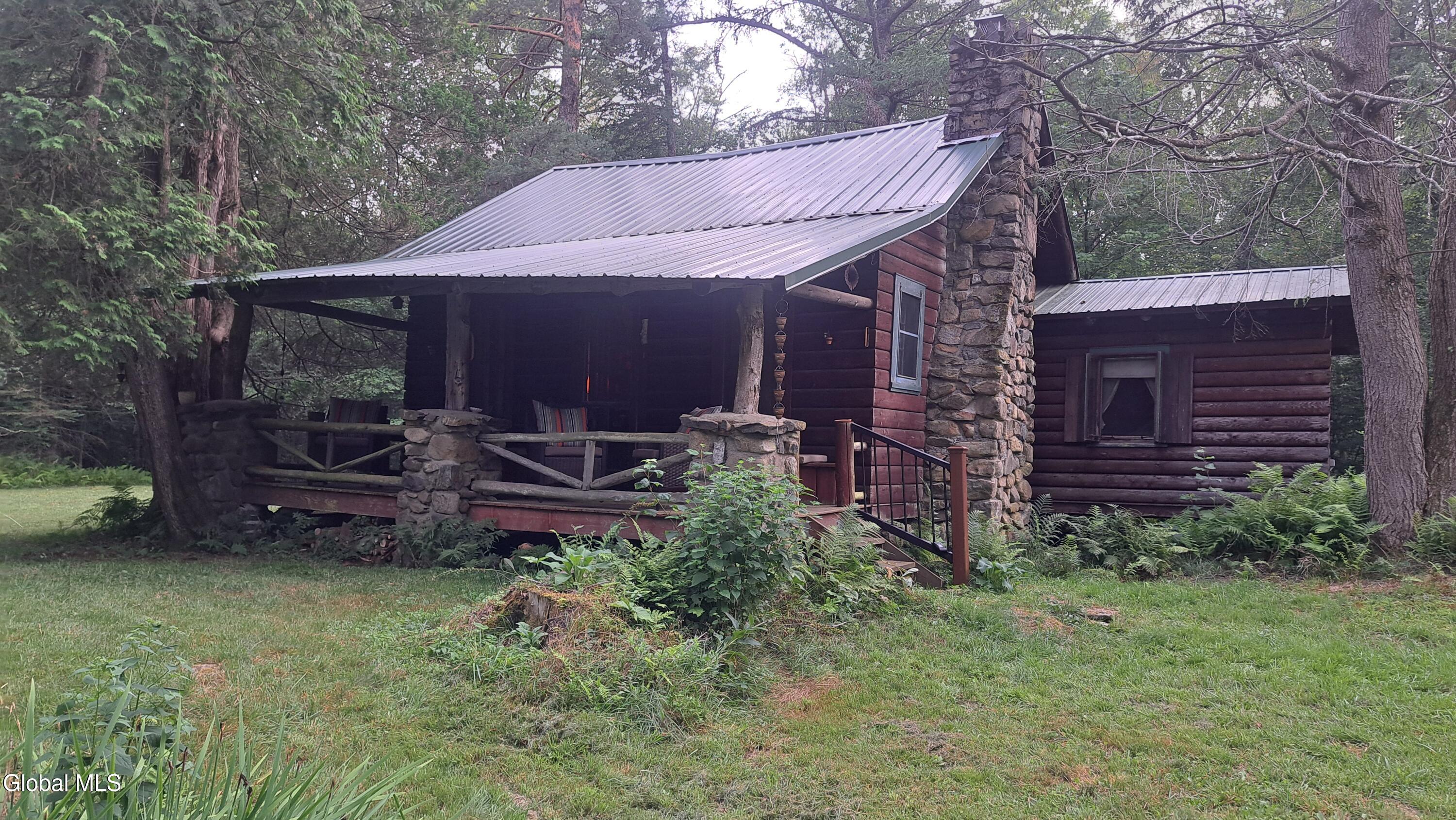 21 Longview Trail Sand Lake NY 12153