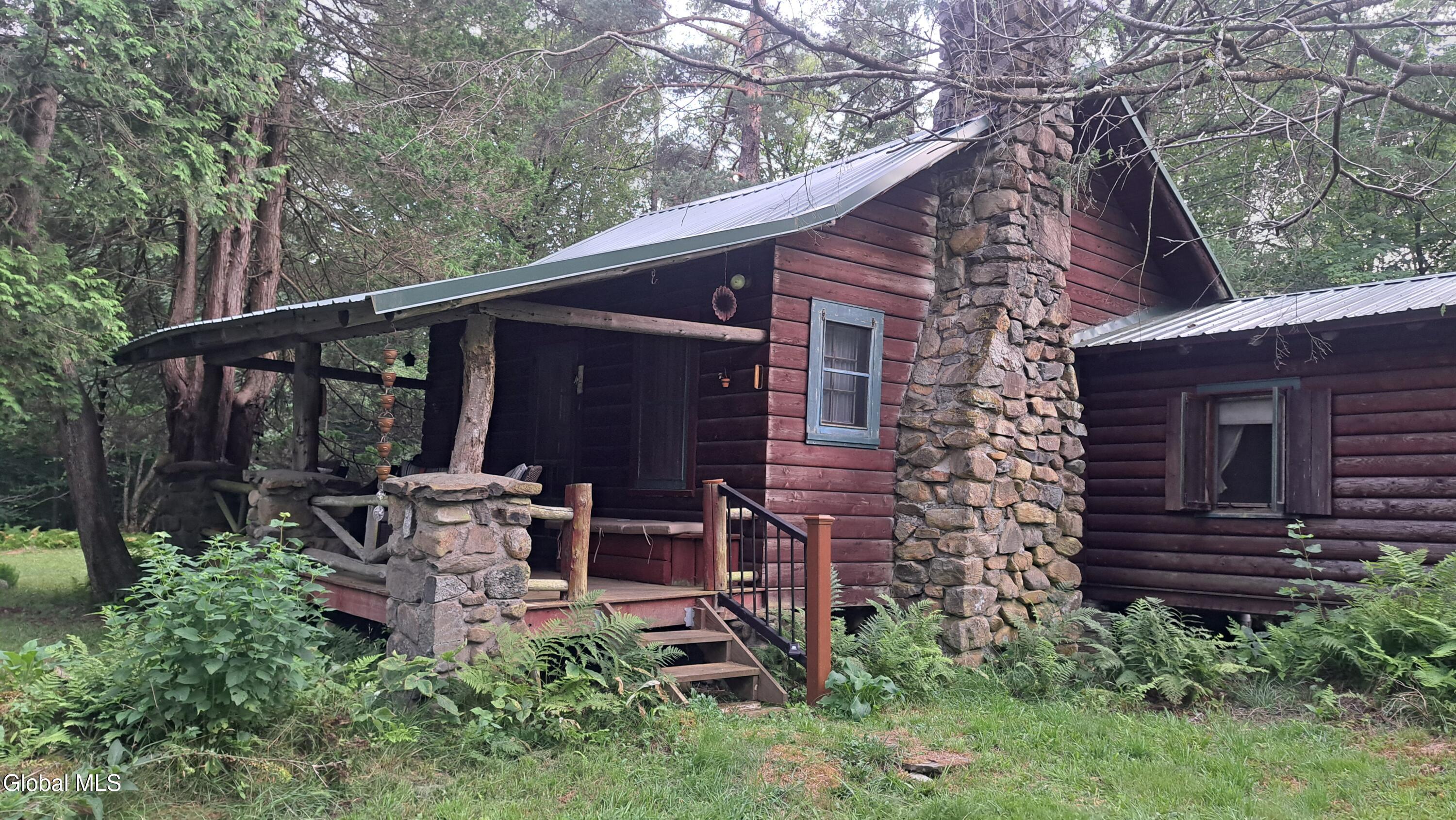 21 Longview Trail Sand Lake NY 12153