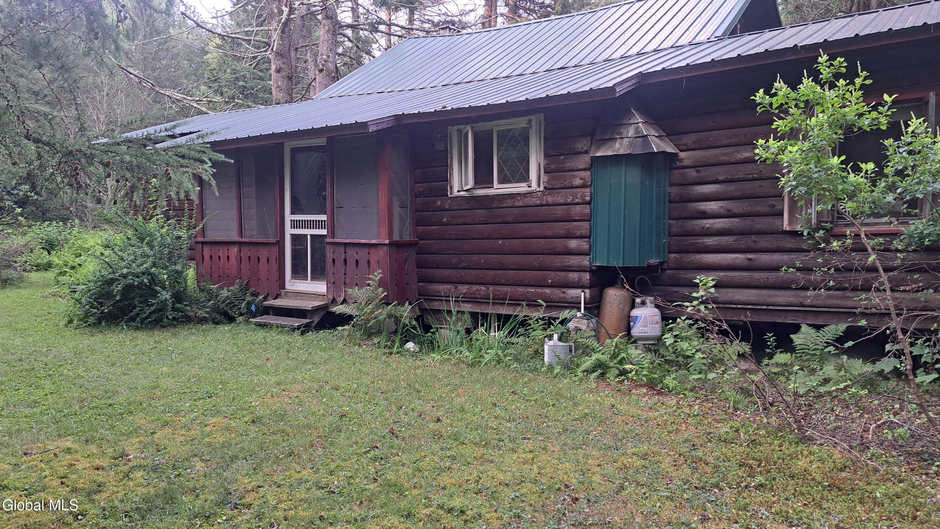 21 Longview Trail Sand Lake NY 12153