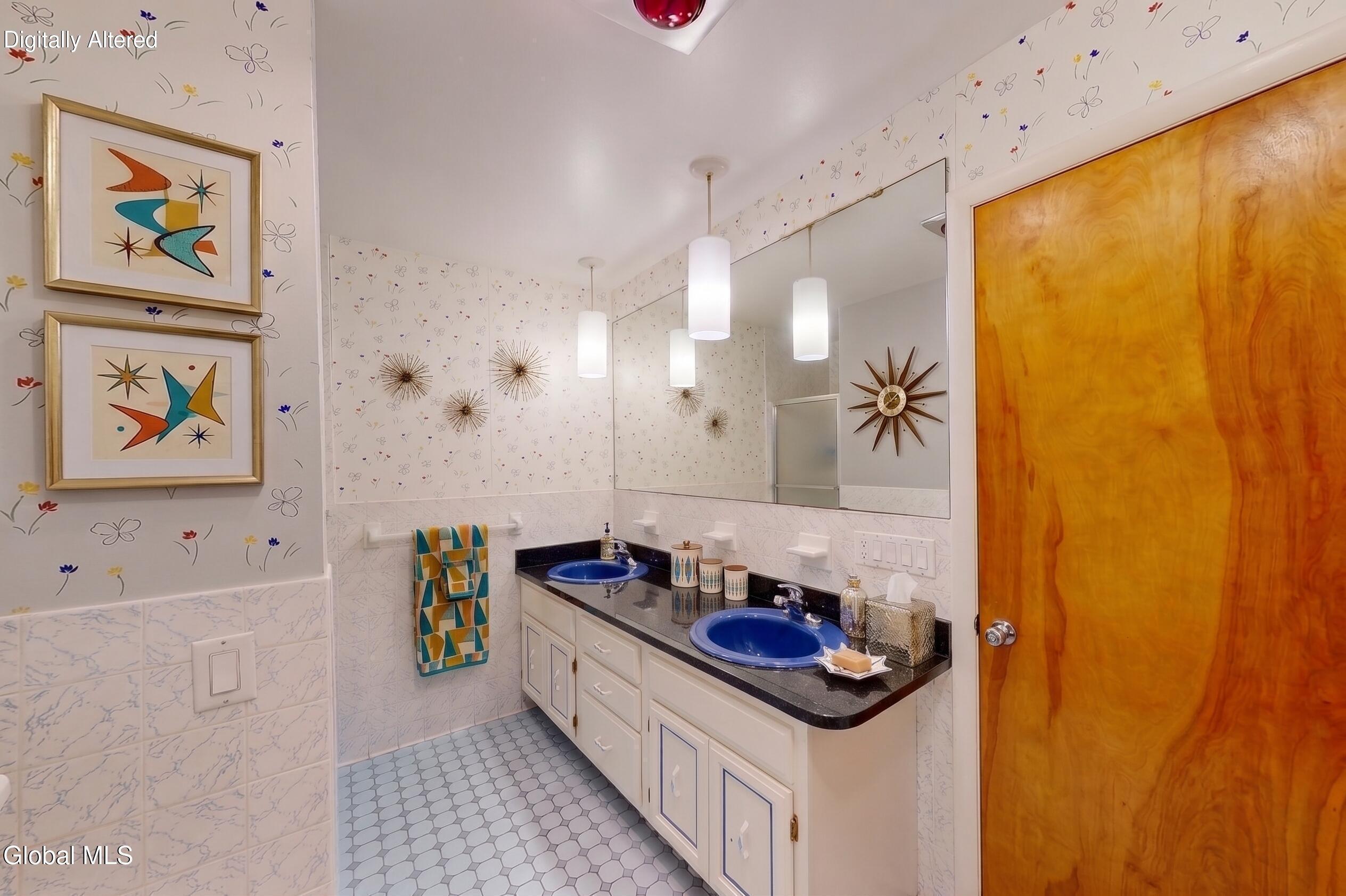 393 W Lawrence Street Albany NY 12208