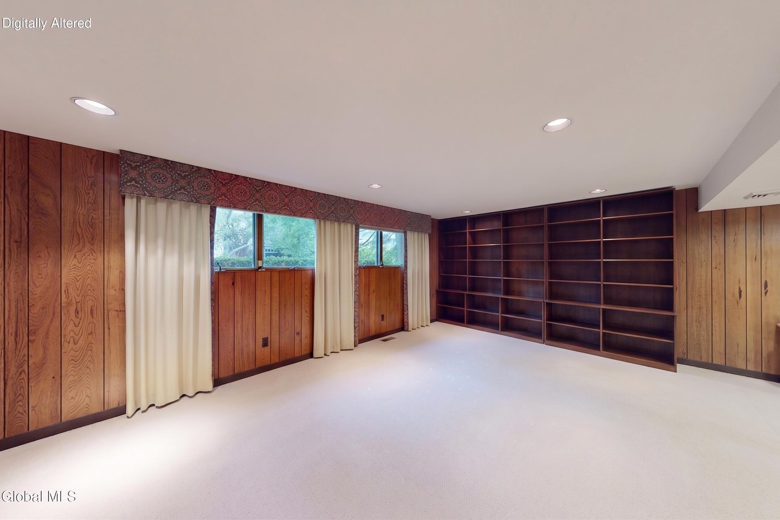 393 W Lawrence Street Albany NY 12208