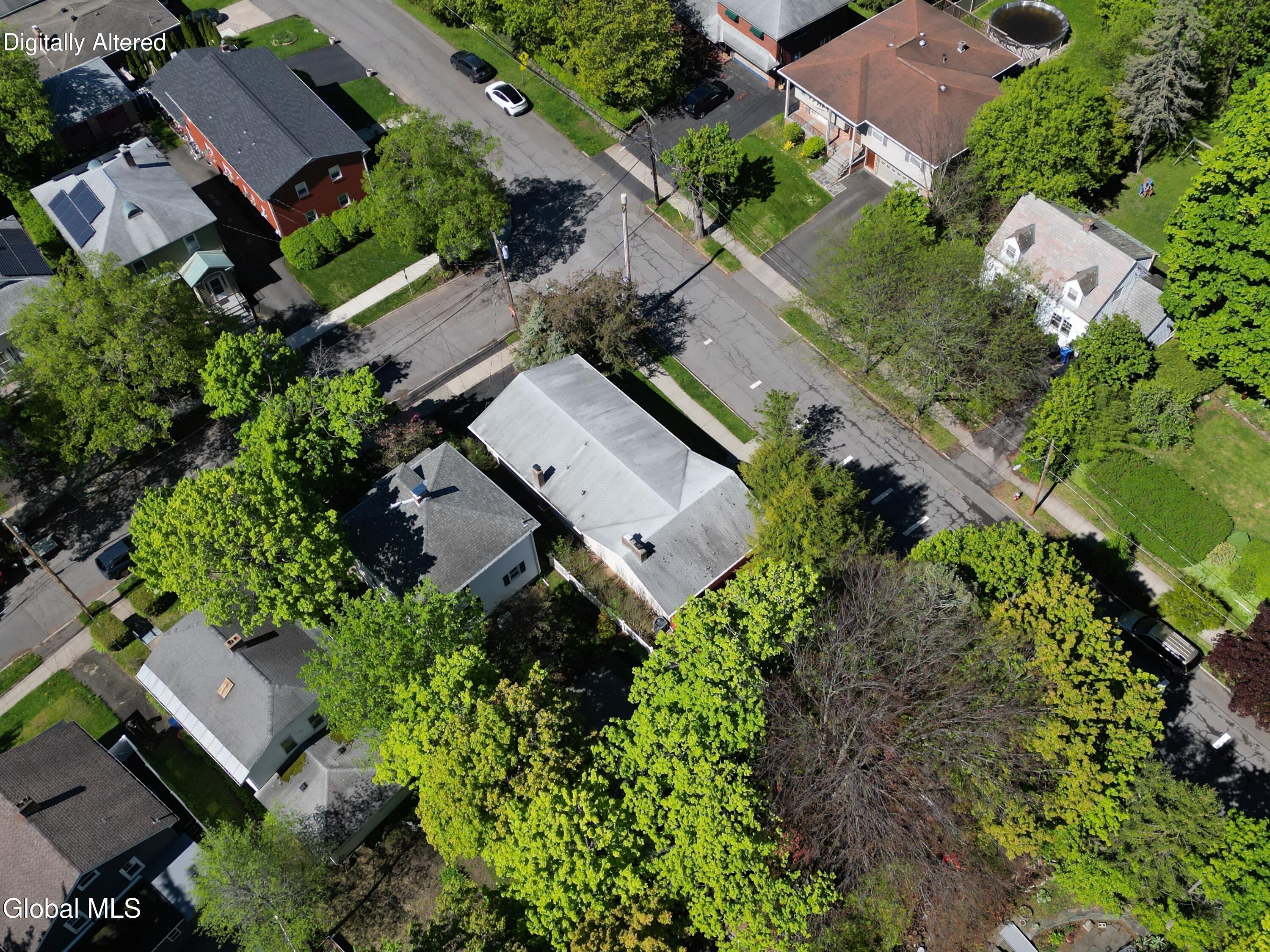 393 W Lawrence Street Albany NY 12208