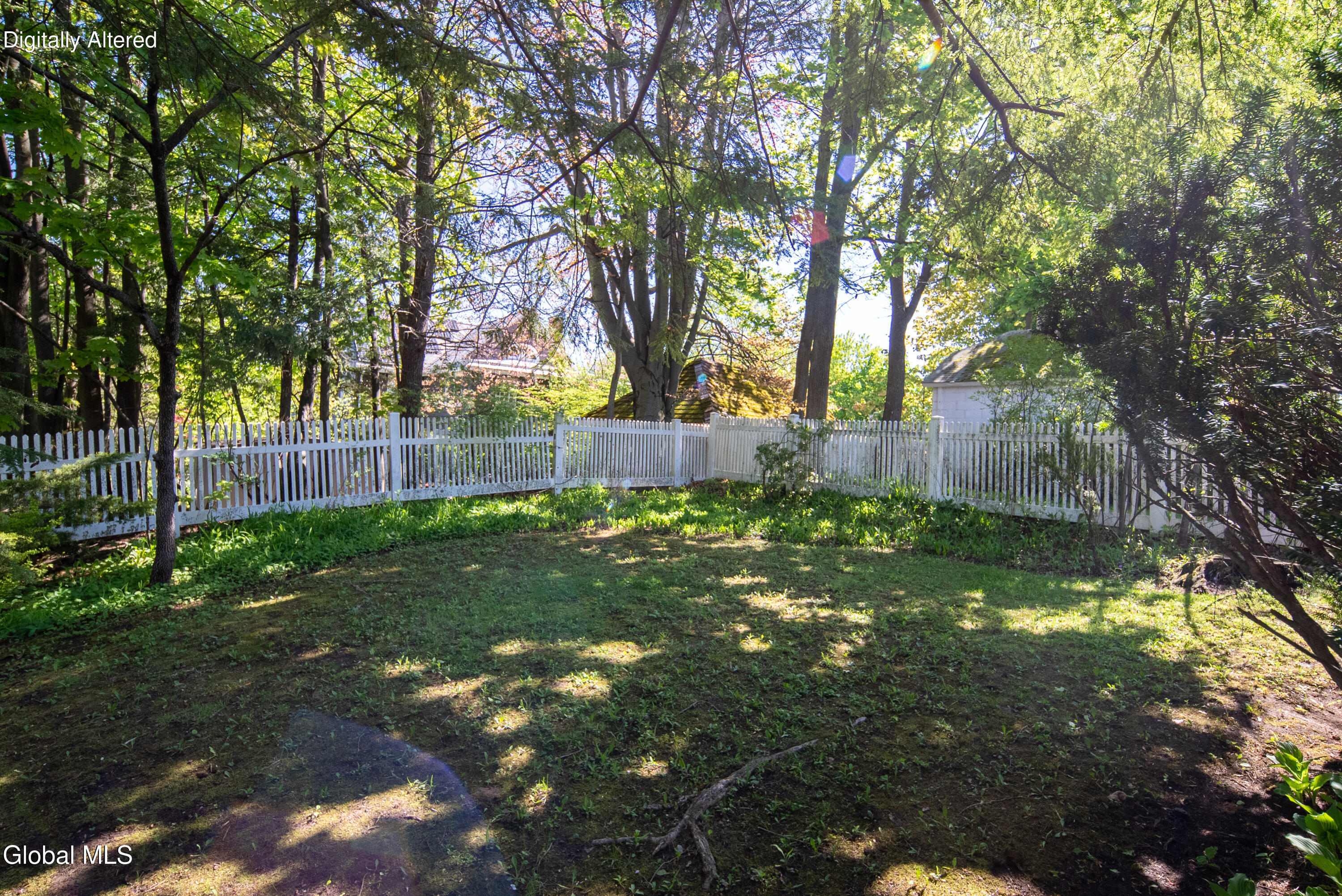 393 W Lawrence Street Albany NY 12208