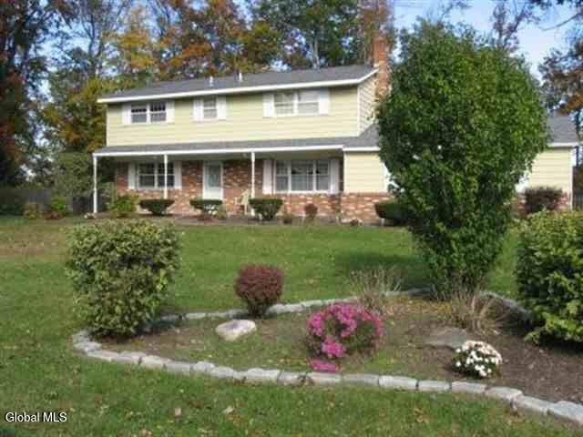 11 Sugar Plum Ridge Clifton Park NY 12065