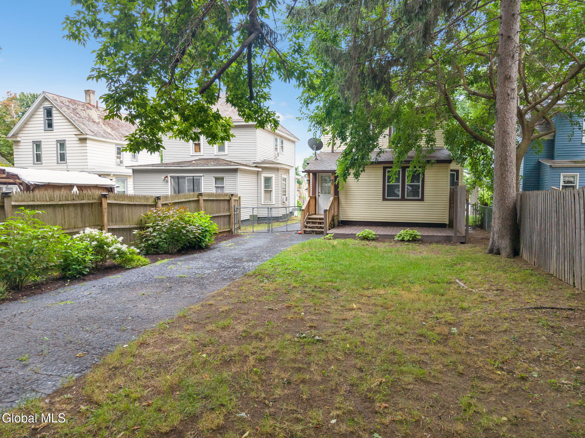 833 Harrison Avenue Schenectady NY 12306
