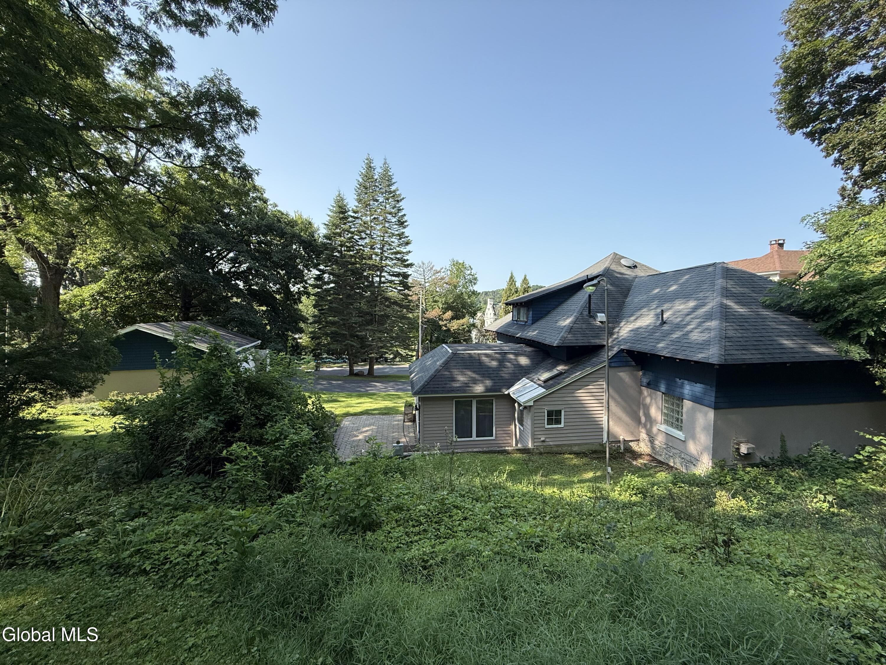143 Stewart Street Amsterdam NY 12010