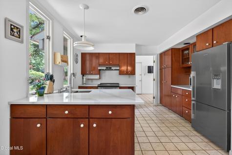 876 Heather Lane Niskayuna NY 12309