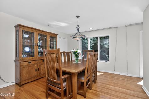 876 Heather Lane Niskayuna NY 12309