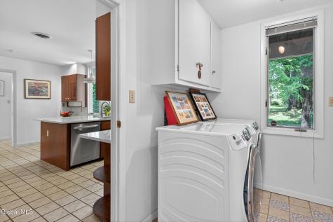 876 Heather Lane Niskayuna NY 12309