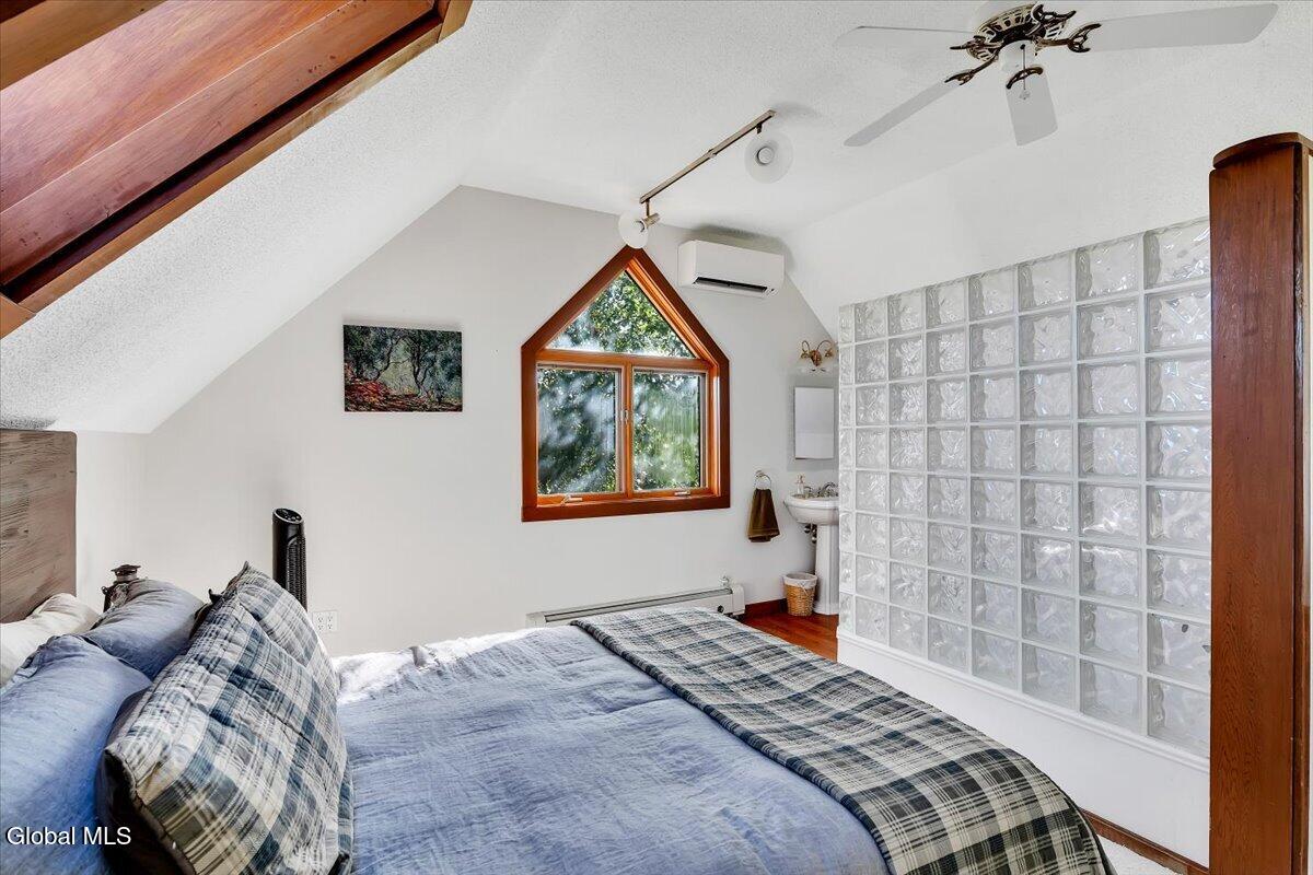 111 Everetts Heights Way Hebron NY 12832